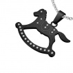 Pendentif acier cheval à bascule serti
